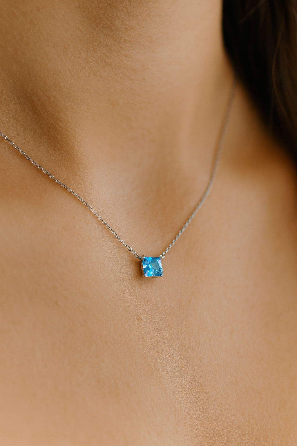 925 Silver Pink Princess-Cut Solitaire Pendant – Modern, Minimal & Ultra-Elegant Daily Luxury