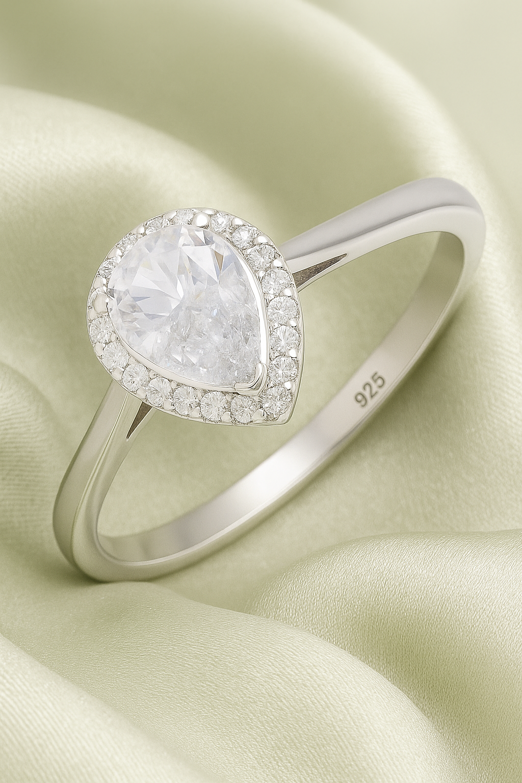 Elegant 925 Silver Teardrop Zircon Halo Ring for Women – Classic Solitaire Engagement & Party Wear Ring