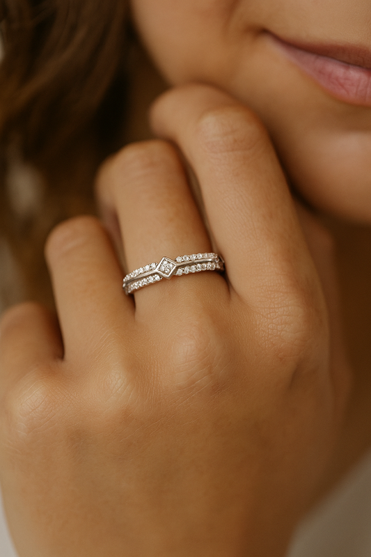 Stylish 925 Silver Dual Row Zircon Band Ring for Women – Elegant Diamond Shape Center Design Finger Ring