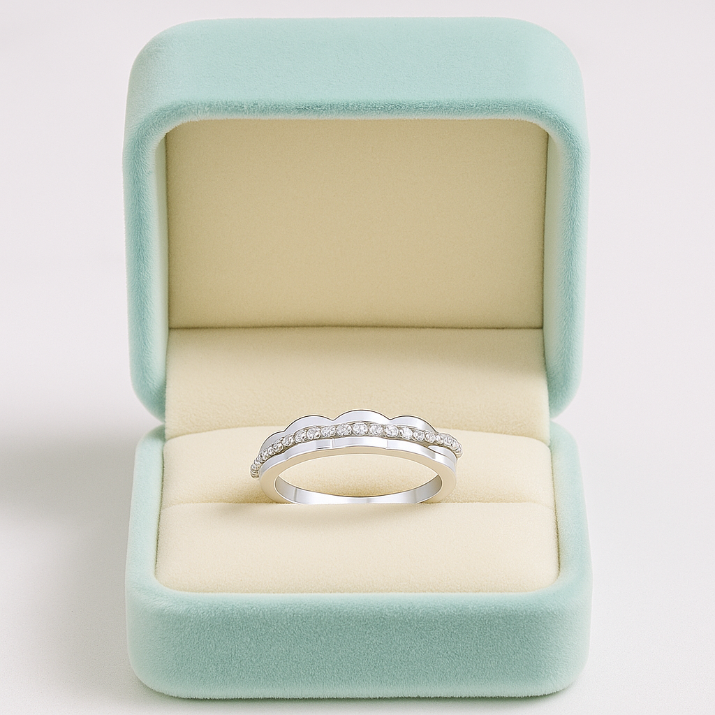 Minimalist Silver Ring with Scalloped Crystal Band