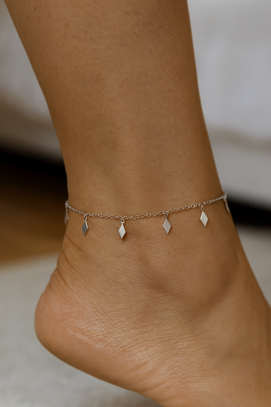 Elegant Silver Diamond Shape Charm Anklet for Women & Girls | Minimal Daily Wear Adjustable Chain Anklet