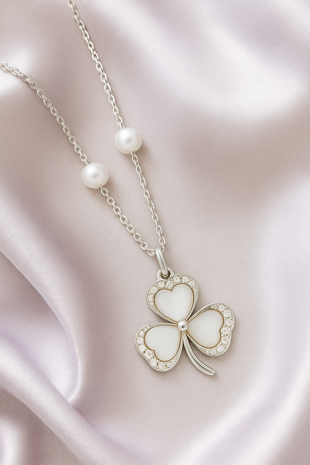 Clover Design Pearl and Zircon Pendant Necklace for Women 925 Silver Finish Elegant Lucky Charm Chain