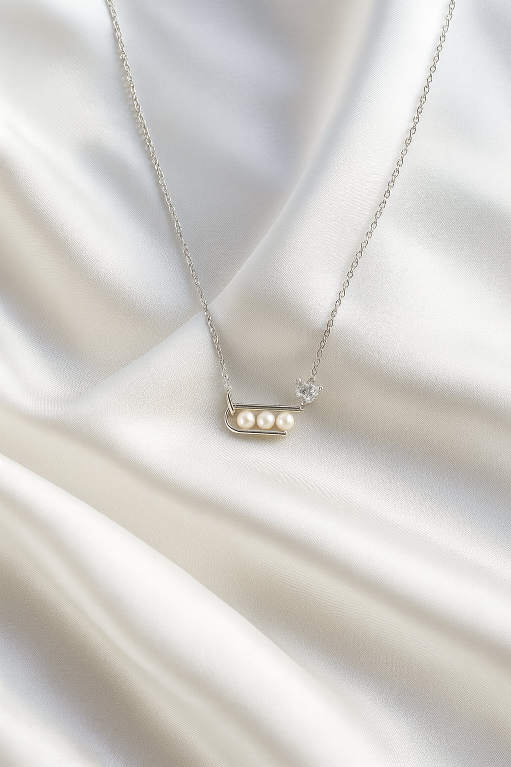 925 Silver Minimal Pearl Bar Necklace with CZ Heart Accent – Elegant Everyday Luxury Pendant