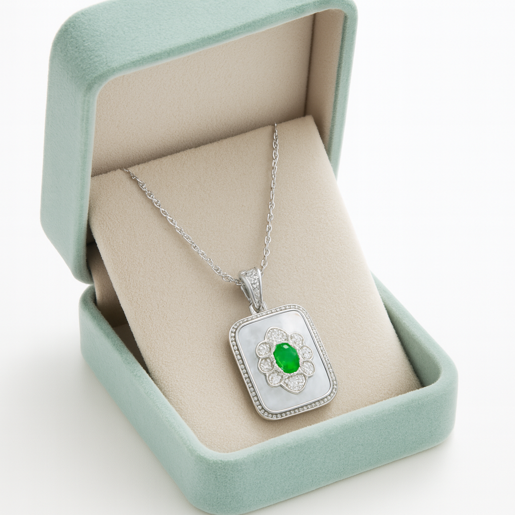 925 Silver Emerald Green Stone Pendant Necklace for Women – Vintage Rectangular Pearl Base Design