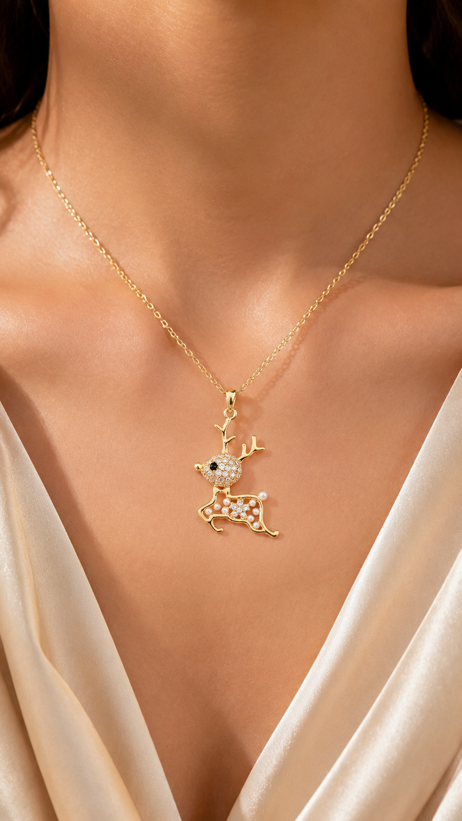 Luxury Deer Crystal Pendant