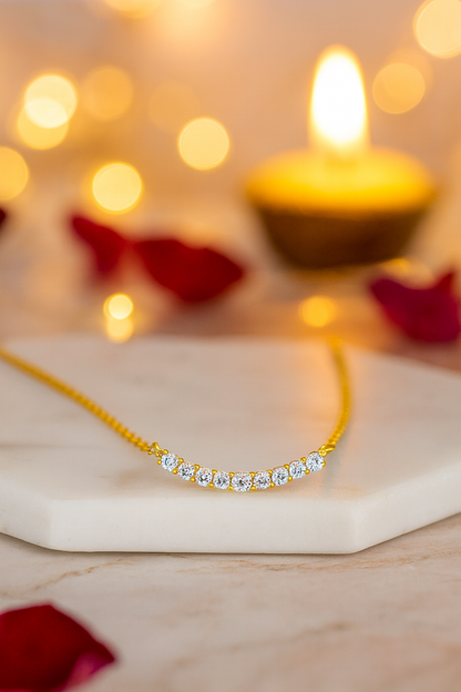 Gold Plated Zircon Necklace for Women Elegant Curve Pendant Chain for Daily and Festive Wear
