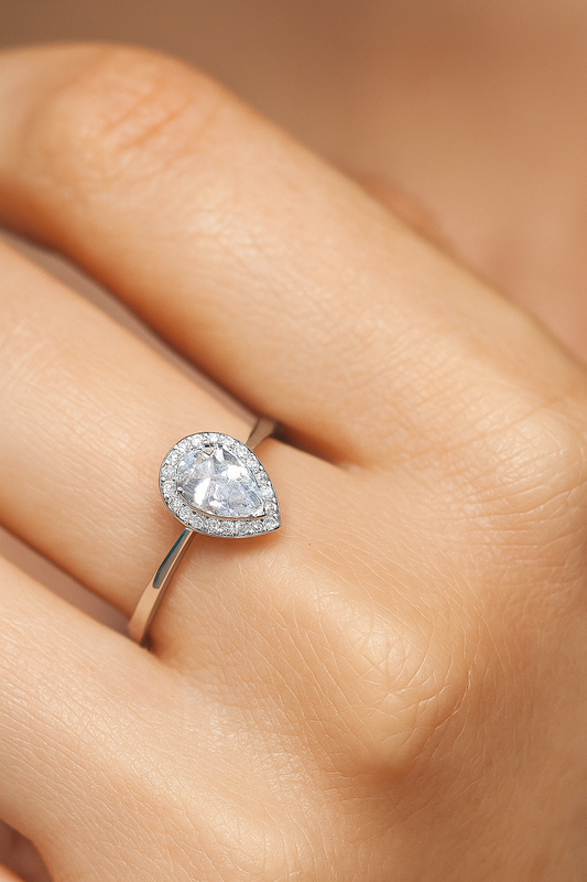 Elegant 925 Silver Teardrop Zircon Halo Ring for Women – Classic Solitaire Engagement & Party Wear Ring