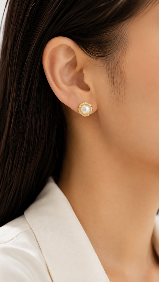 Mother of Pearl Round Earrings