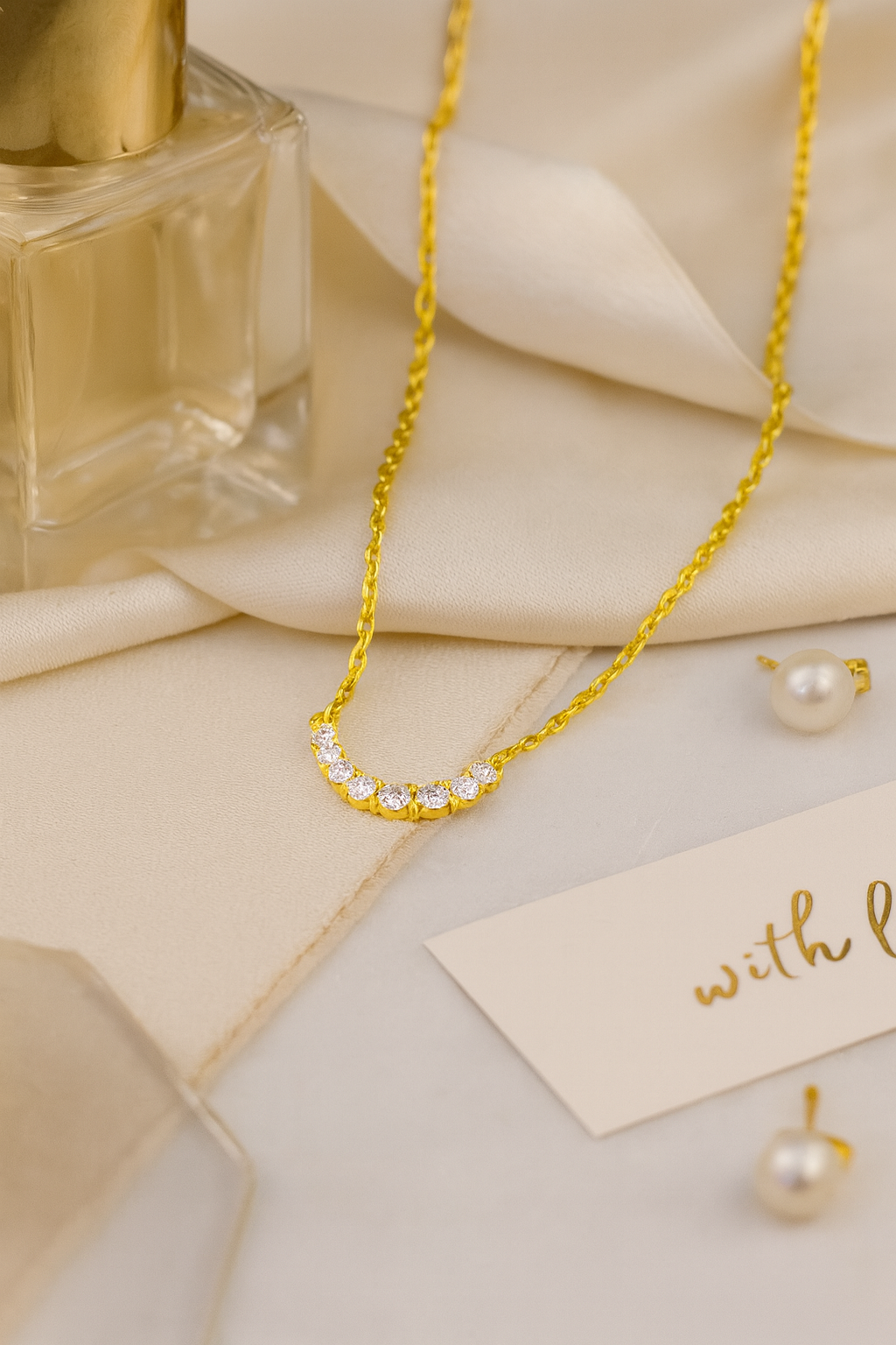 Gold Plated Zircon Necklace for Women Elegant Curve Pendant Chain for Daily and Festive Wear