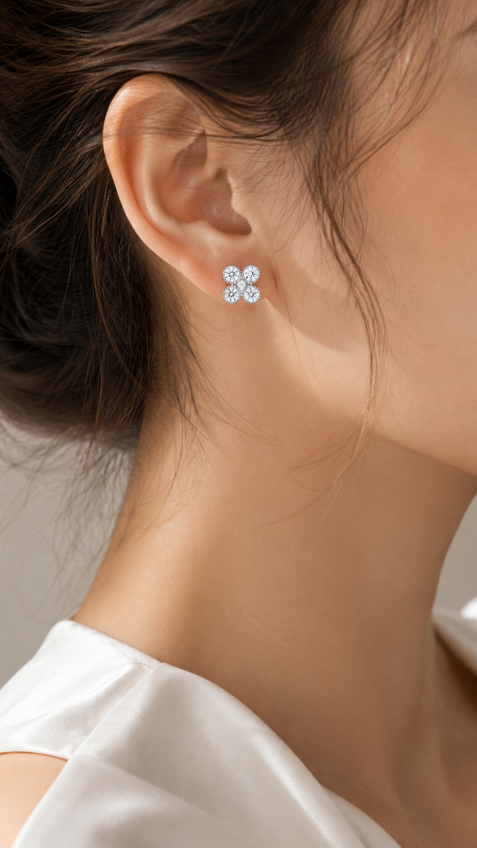 Four-Petal Round Earrings