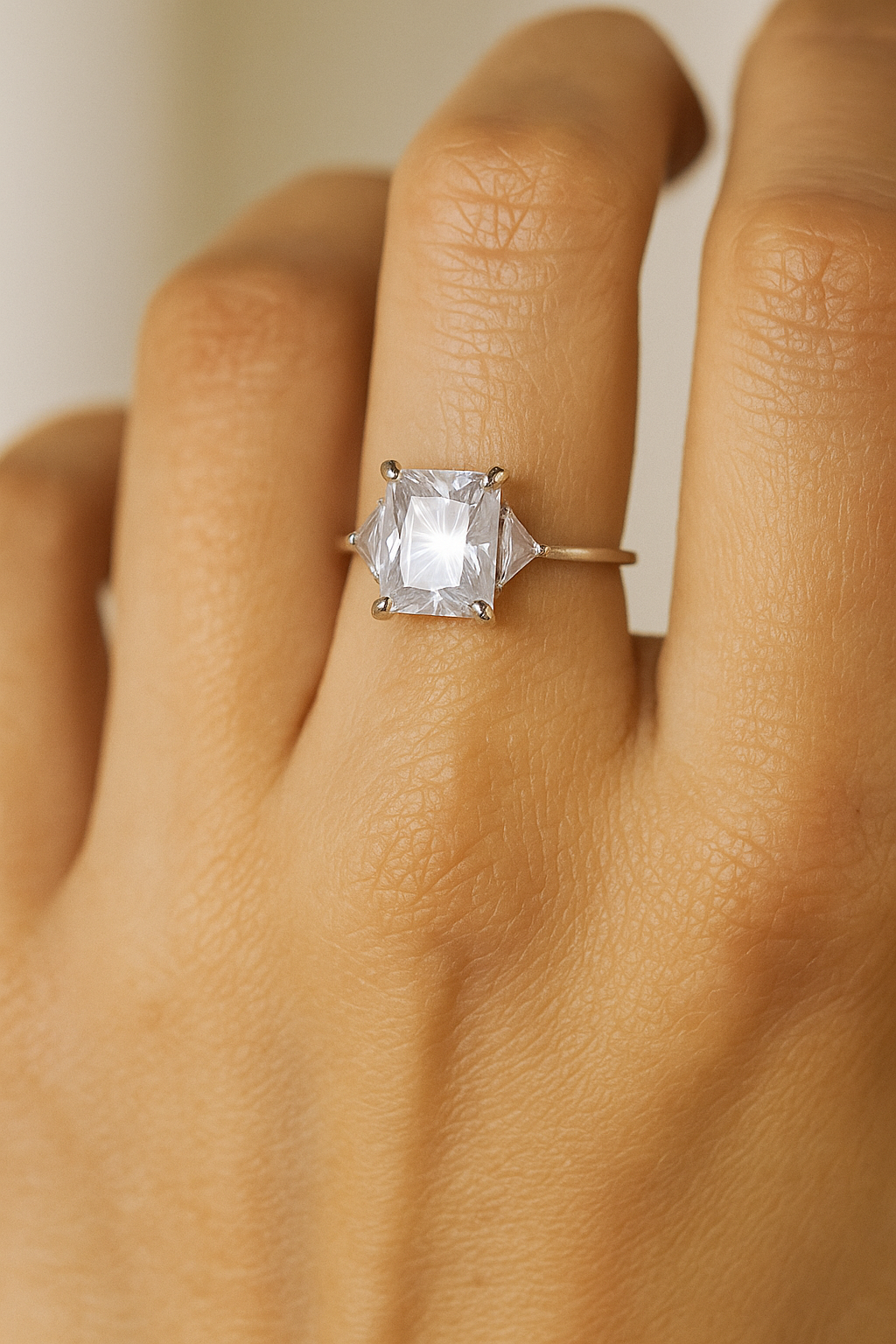 Elegant 925 Silver Princess Cut Solitaire Zircon Ring for Women – Classic Engagement & Party Wear Finger Ring