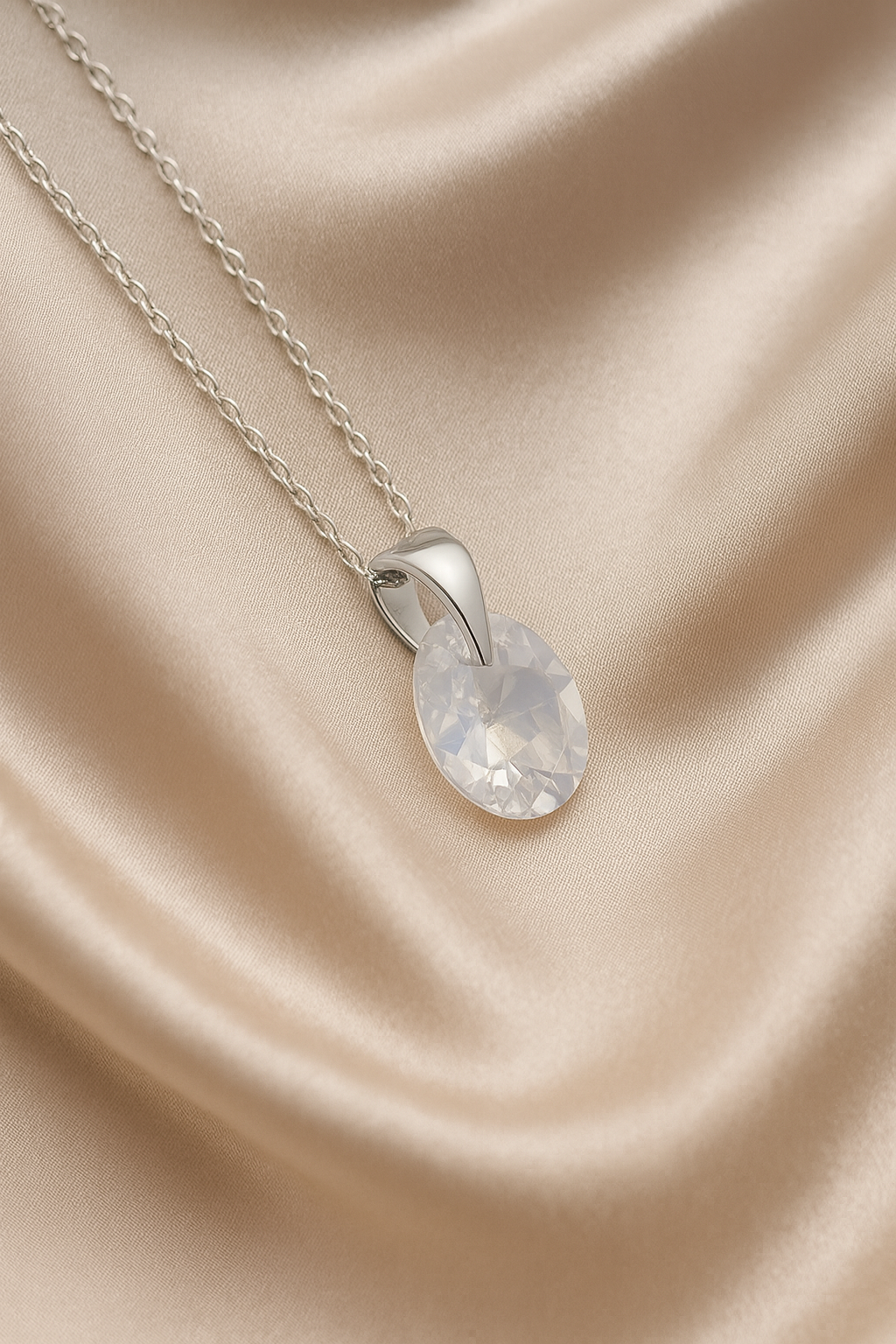 Silver Plated Round Solitaire Pendant Necklace for Women – Elegant Crystal Design