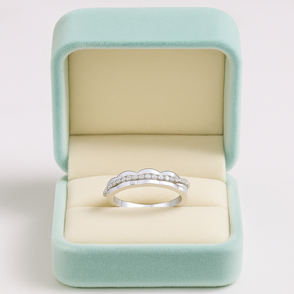 Minimalist Silver Ring with Scalloped Crystal Band