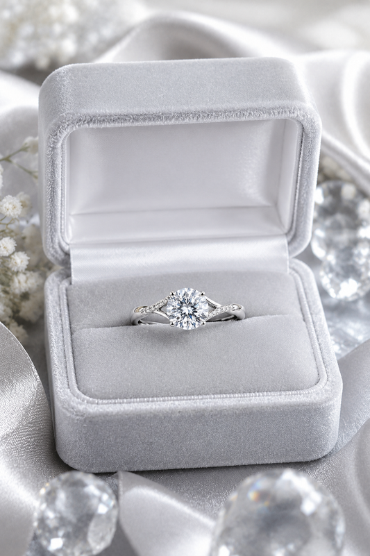 Round Solitaire Twist Band Ring