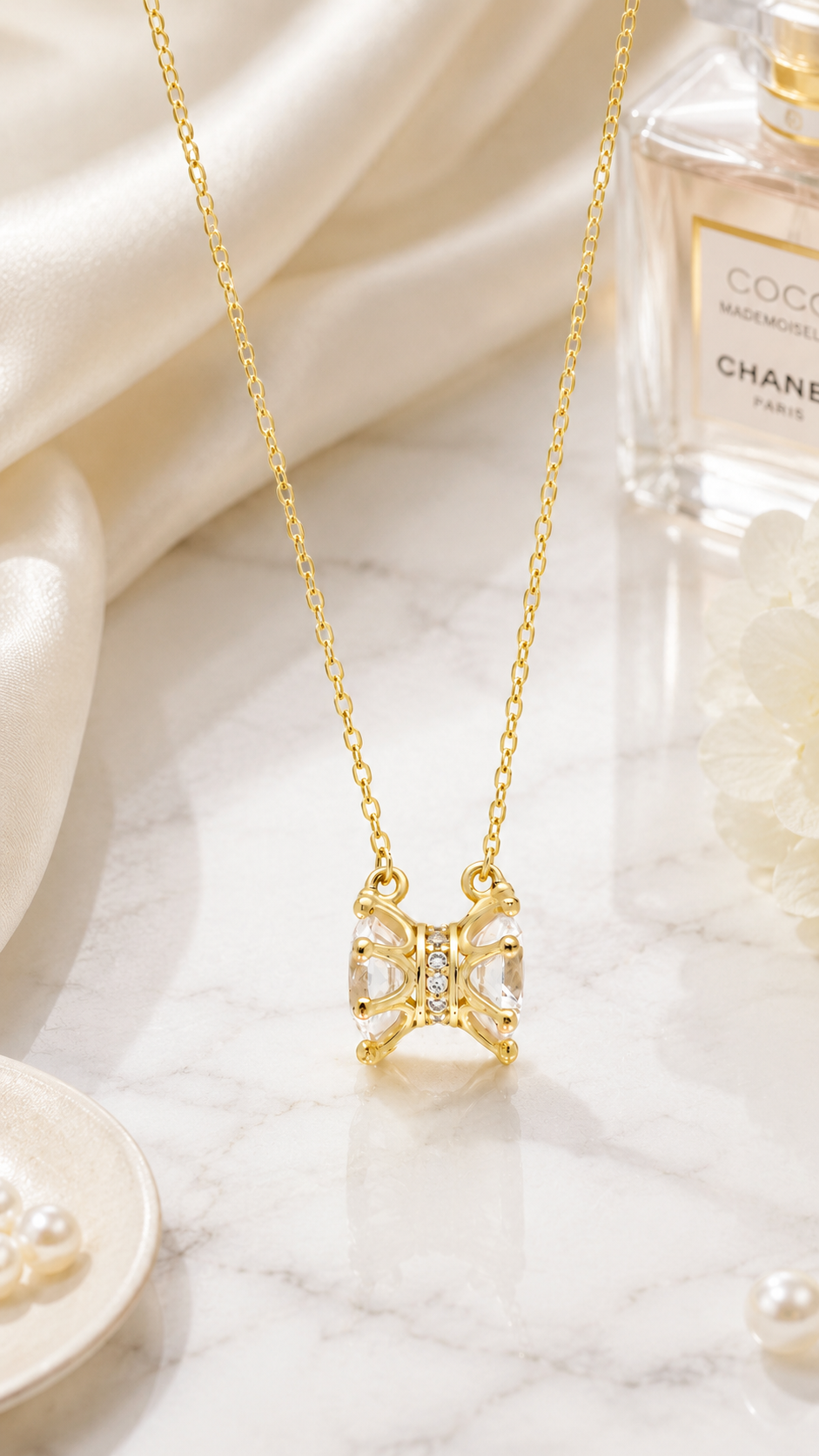 Elegant Bow Pendant Necklace
