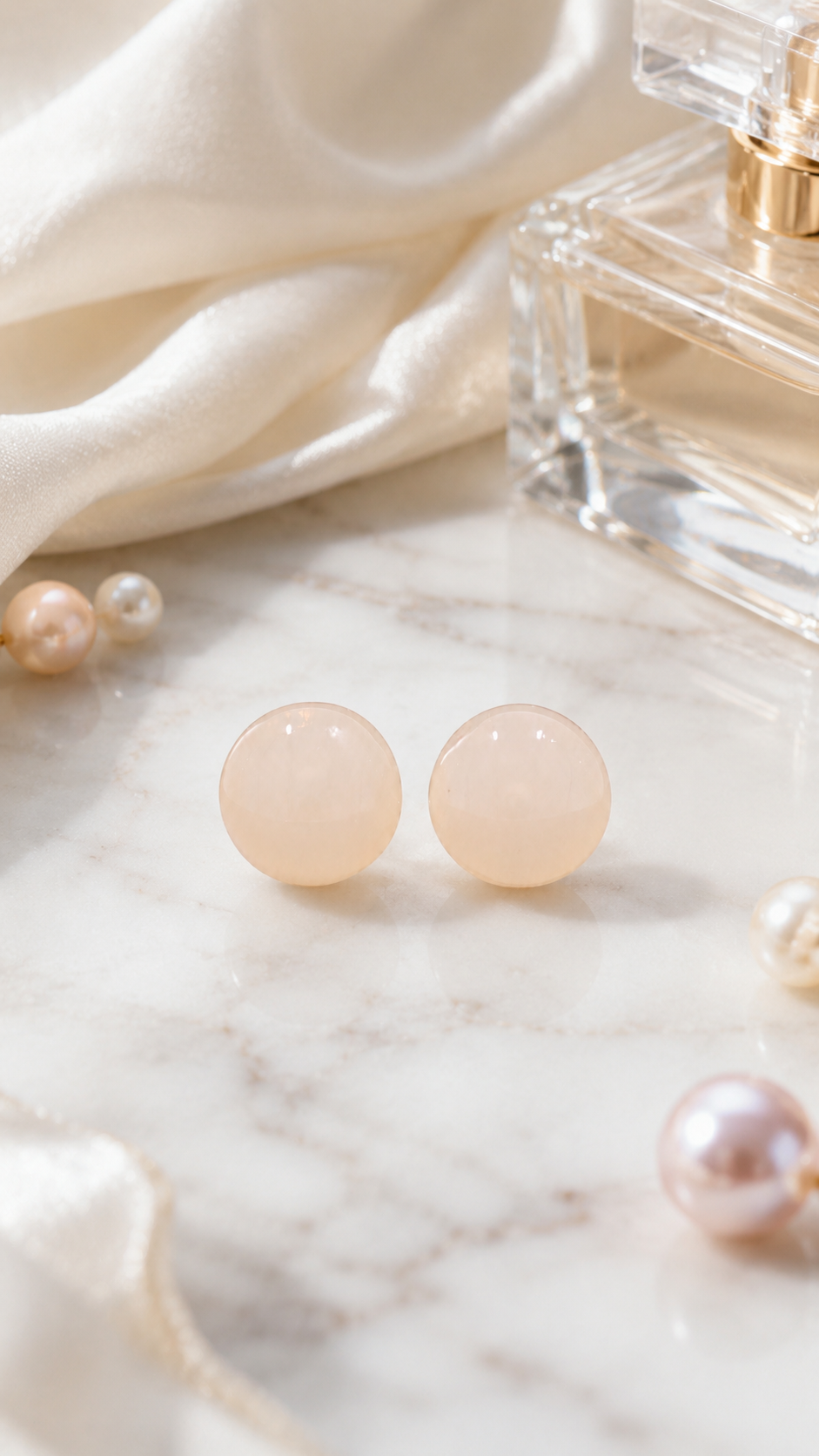 Cream Round Earrings
