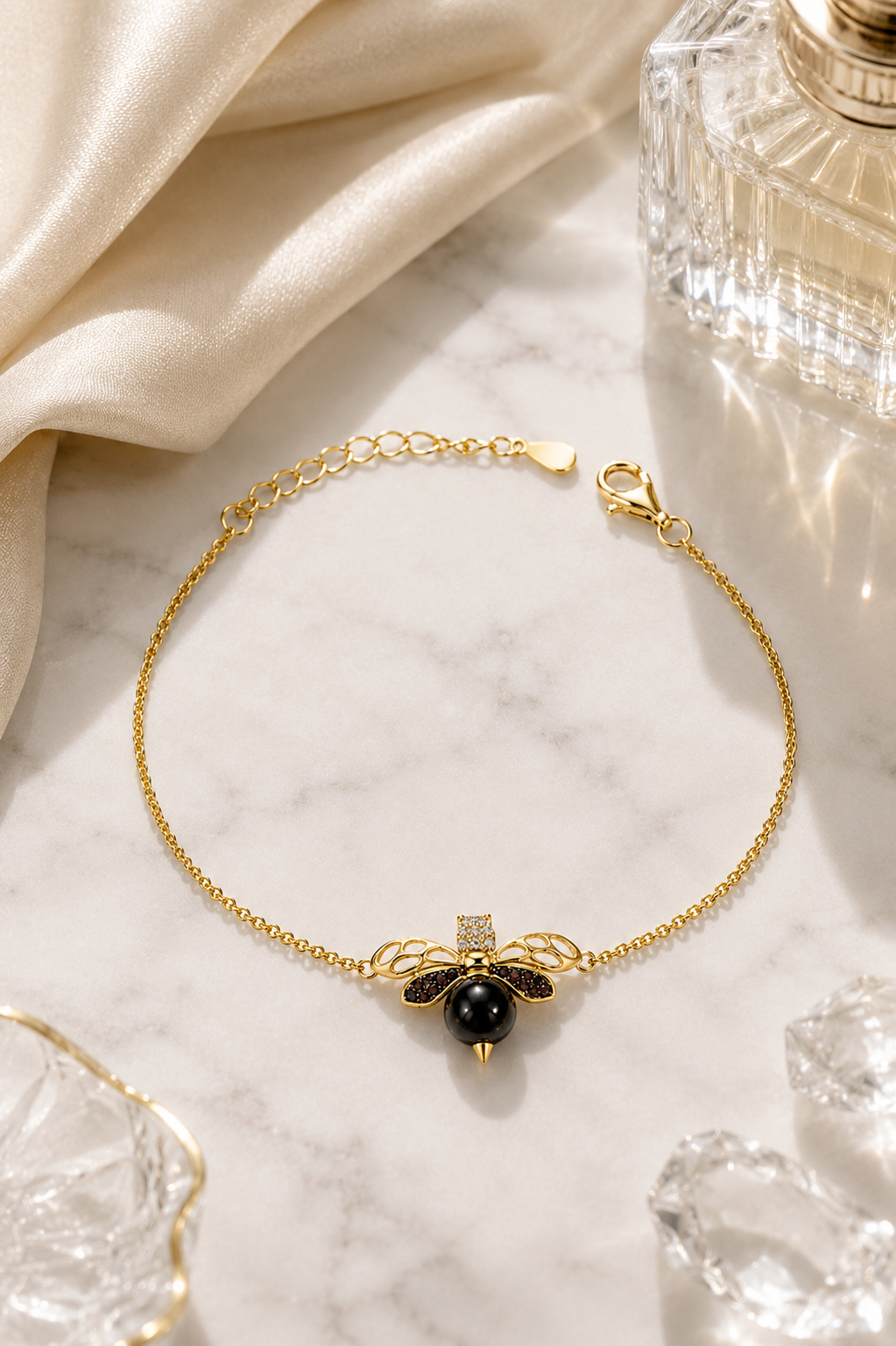 Pearl Bee Charm Bracelet