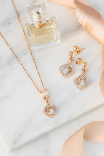 Elegant Rose Gold Pearl Gourd Pendant Necklace with Beads for Women