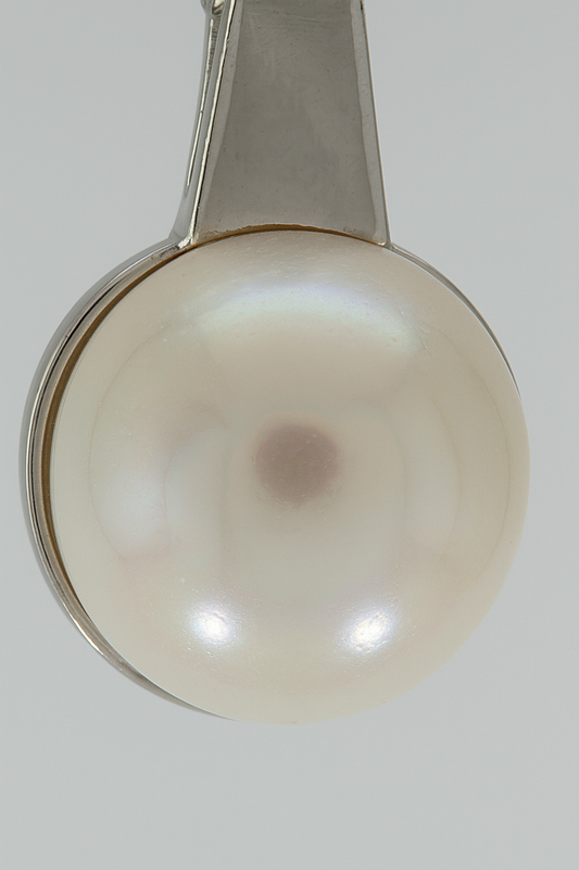 Classic Pearl Pendant Necklace with White Gold Finish